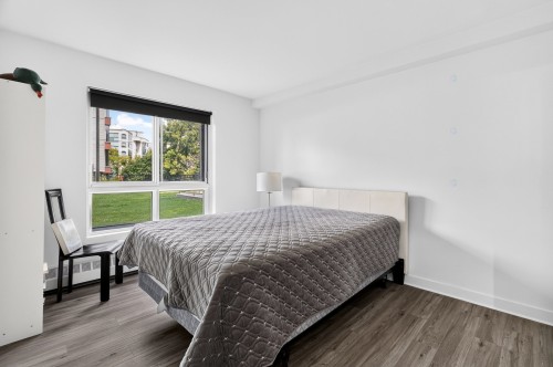 Master Bedroom - 103-6 Av. Argyle, Saint-Lambert, QC - Indoor Photo Showing Bedroom