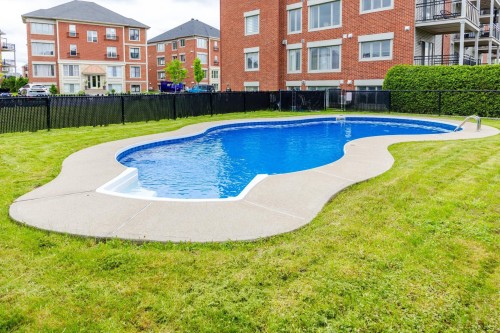 Piscine - 3-4595 Ch. Des Prairies, Brossard, QC - Outdoor With In Ground Pool