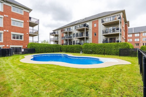 Piscine - 3-4595 Ch. Des Prairies, Brossard, QC - Outdoor With In Ground Pool