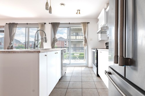 Cuisine - 3-4595 Ch. Des Prairies, Brossard, QC - Indoor Photo Showing Kitchen