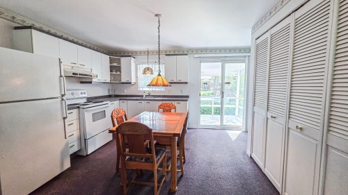 Cuisine - 365 14E Avenue, Pointe-Calumet, QC - Indoor Photo Showing Kitchen