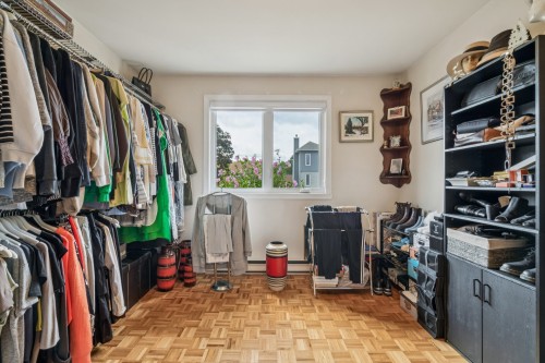 Chambre à coucher - 625 Rue De Briançon, Laval (Laval-Des-Rapides), QC - Indoor With Storage