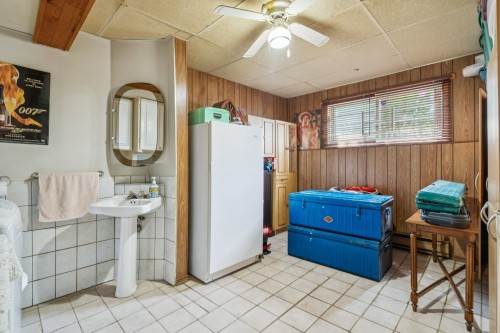 Salle d'eau - 625 Rue De Briançon, Laval (Laval-Des-Rapides), QC - Indoor Photo Showing Bathroom