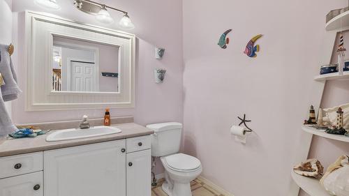970 Maygard Road, Kelowna, BC - Indoor Photo Showing Bathroom