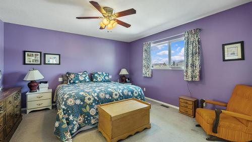 970 Maygard Road, Kelowna, BC - Indoor Photo Showing Bedroom