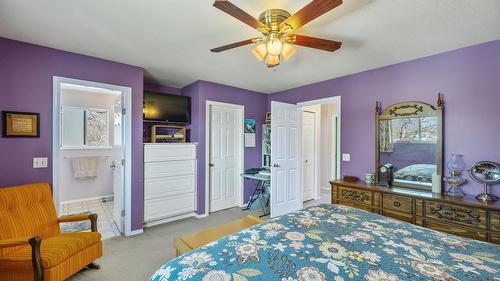 970 Maygard Road, Kelowna, BC - Indoor Photo Showing Bedroom