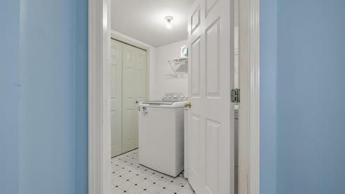 970 Maygard Road, Kelowna, BC - Indoor Photo Showing Other Room