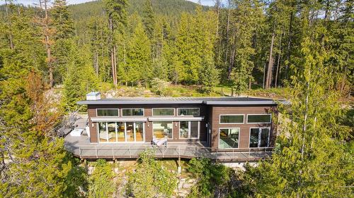 17246 Pilot Bay Road, Crawford Bay, BC - Outdoor