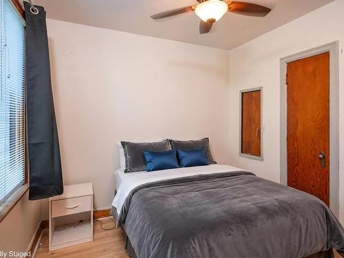 185 Empress St S, Thunder Bay, ON - Indoor Photo Showing Bedroom