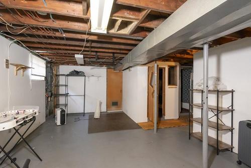 185 Empress St S, Thunder Bay, ON - Indoor Photo Showing Basement