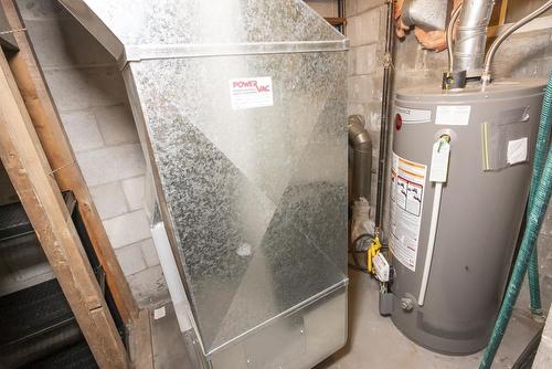 185 Empress St S, Thunder Bay, ON - Indoor Photo Showing Basement