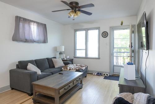 185 Empress St S, Thunder Bay, ON - Indoor Photo Showing Living Room