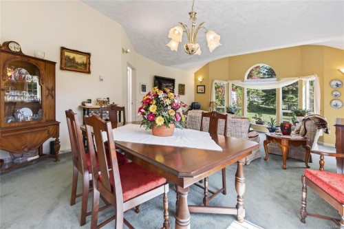 657 Sierra Pines Rd, Comox, BC 
