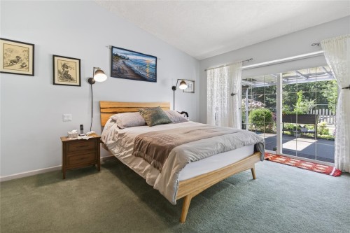 657 Sierra Pines Rd, Comox, BC 