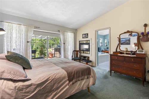 657 Sierra Pines Rd, Comox, BC 