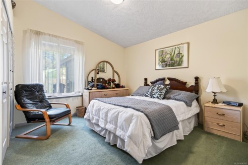 657 Sierra Pines Rd, Comox, BC 