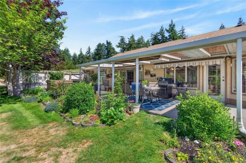 657 Sierra Pines Rd, Comox, BC 