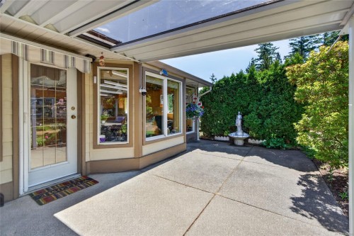 657 Sierra Pines Rd, Comox, BC 