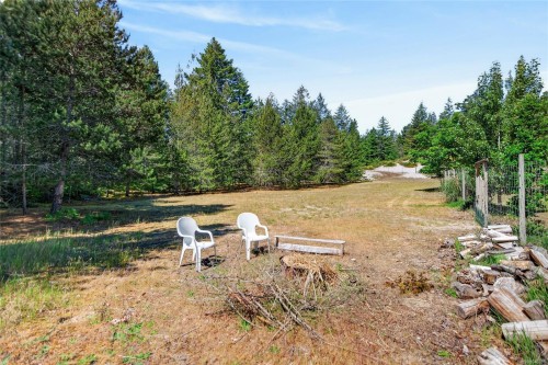 657 Sierra Pines Rd, Comox, BC 