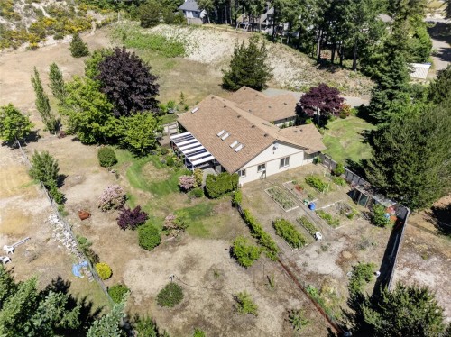 657 Sierra Pines Rd, Comox, BC 