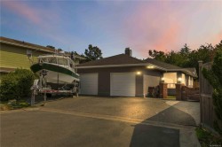 1101 Berkeley Pl Saanich, BC V8X 2G2