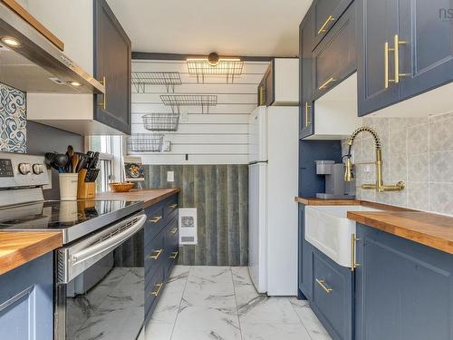 2 1187 Queen Street, Halifax Peninsula, NS - Indoor Photo Showing Kitchen