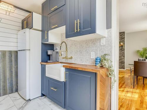 2 1187 Queen Street, Halifax Peninsula, NS - Indoor