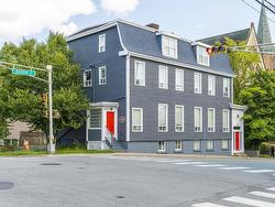 2 1187 Queen Street  Halifax Peninsula, NS B3H 2S4