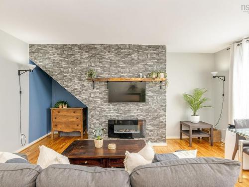 2 1187 Queen Street, Halifax Peninsula, NS - Indoor Photo Showing Living Room With Fireplace
