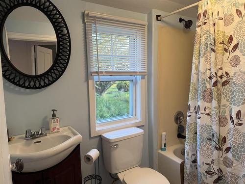 61 Upper Debert River Road, Debert, NS - Indoor Photo Showing Bathroom