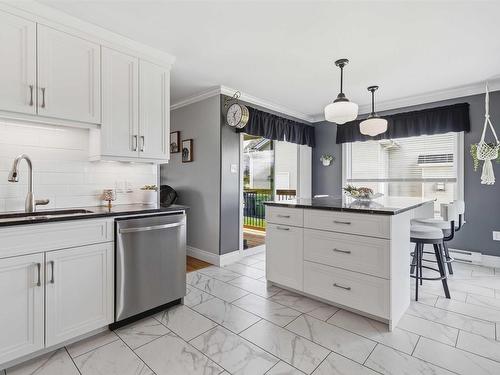 190 Southampton Drive, Cole Harbour, NS - Indoor Photo Showing Kitchen With Upgraded Kitchen