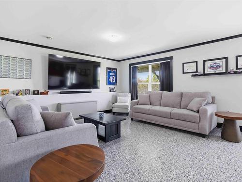 190 Southampton Drive, Cole Harbour, NS - Indoor Photo Showing Living Room