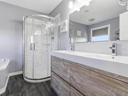 190 Southampton Drive, Cole Harbour, NS - Indoor Photo Showing Bathroom