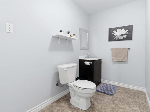 190 Southampton Drive, Cole Harbour, NS - Indoor Photo Showing Bathroom
