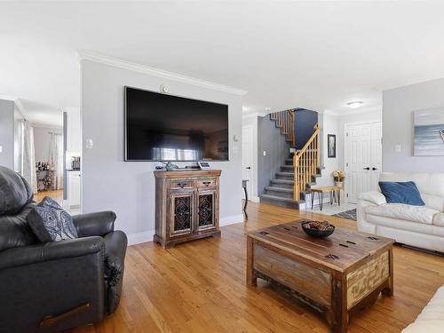 190 Southampton Drive, Cole Harbour, NS - Indoor Photo Showing Living Room