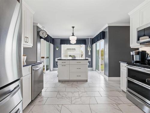 190 Southampton Drive, Cole Harbour, NS - Indoor Photo Showing Kitchen
