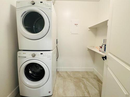 302 1990 Vernon Street, Halifax Peninsula, NS - Indoor Photo Showing Laundry Room
