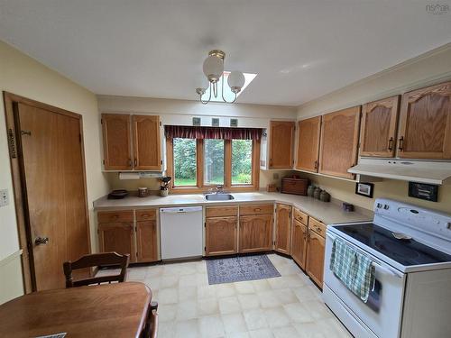 26 Elwin Crescent, Dartmouth, NS - Indoor Photo Showing Kitchen