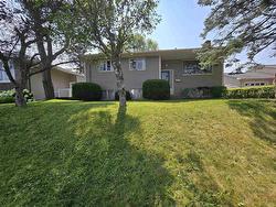 26 Elwin Crescent  Dartmouth, NS B2W 3J6