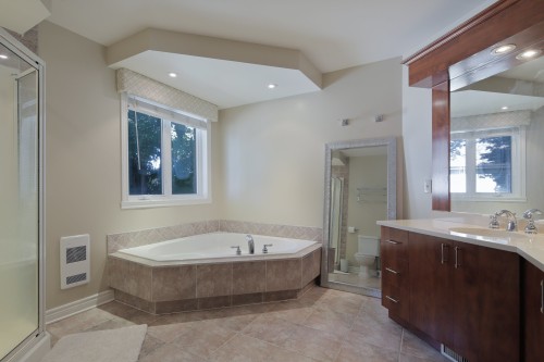Salle de bains - 323 Rue James-Shaw, Beaconsfield, QC - Indoor Photo Showing Bathroom