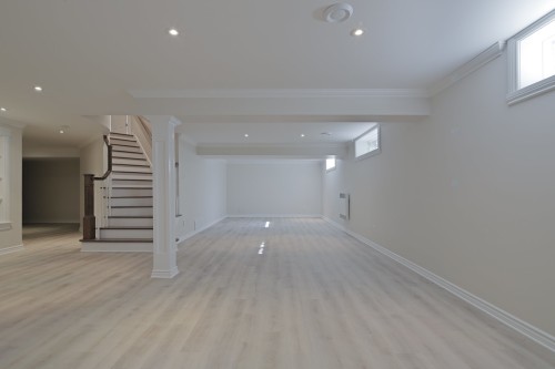 Salle de jeux - 323 Rue James-Shaw, Beaconsfield, QC - Indoor Photo Showing Other Room
