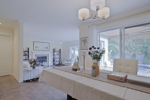 Coin-repas - 323 Rue James-Shaw, Beaconsfield, QC - Indoor Photo Showing Other Room With Fireplace
