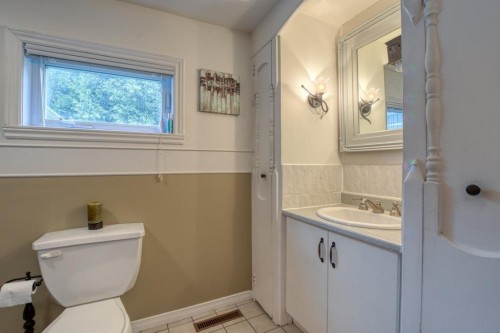 Salle de bains - 3 Rue Girard, Saint-André-D'Argenteuil, QC - Indoor Photo Showing Bathroom