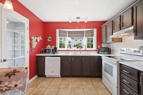 Cuisine - 33 Av. Portway, Pointe-Claire, QC - Indoor Photo Showing Kitchen