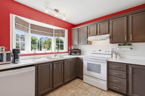 Cuisine - 33 Av. Portway, Pointe-Claire, QC - Indoor Photo Showing Kitchen