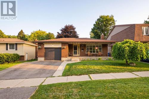 27 CAREY CRESCENT  Guelph (Willow West/Sugarbush/West Acres), ON N1H 7J9