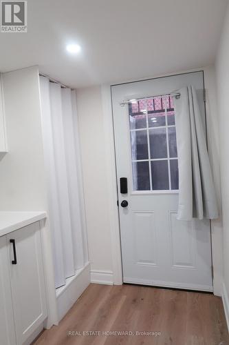 60 ATTRIDGE DRIVE , Aurora, Ontario L4G 6J4 3
