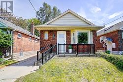 609 MORTIMER AVENUE Toronto, ON M4C 2J6