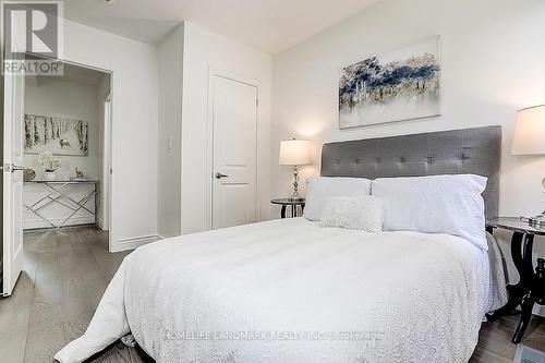 609 Mortimer Avenue, Toronto, ON - Indoor Photo Showing Bedroom