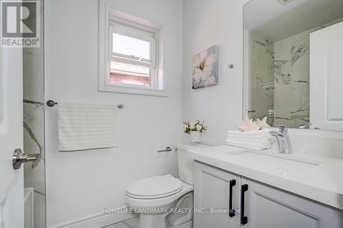 609 Mortimer Avenue, Toronto, ON - Indoor Photo Showing Bathroom